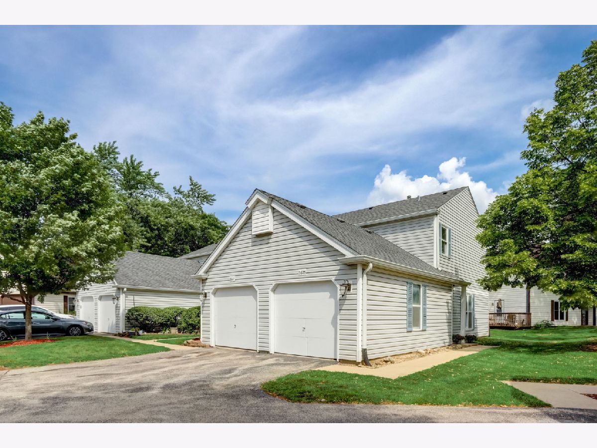 Townhomes Sold Country Oaks Aurora Illinois, 2625 Wingate