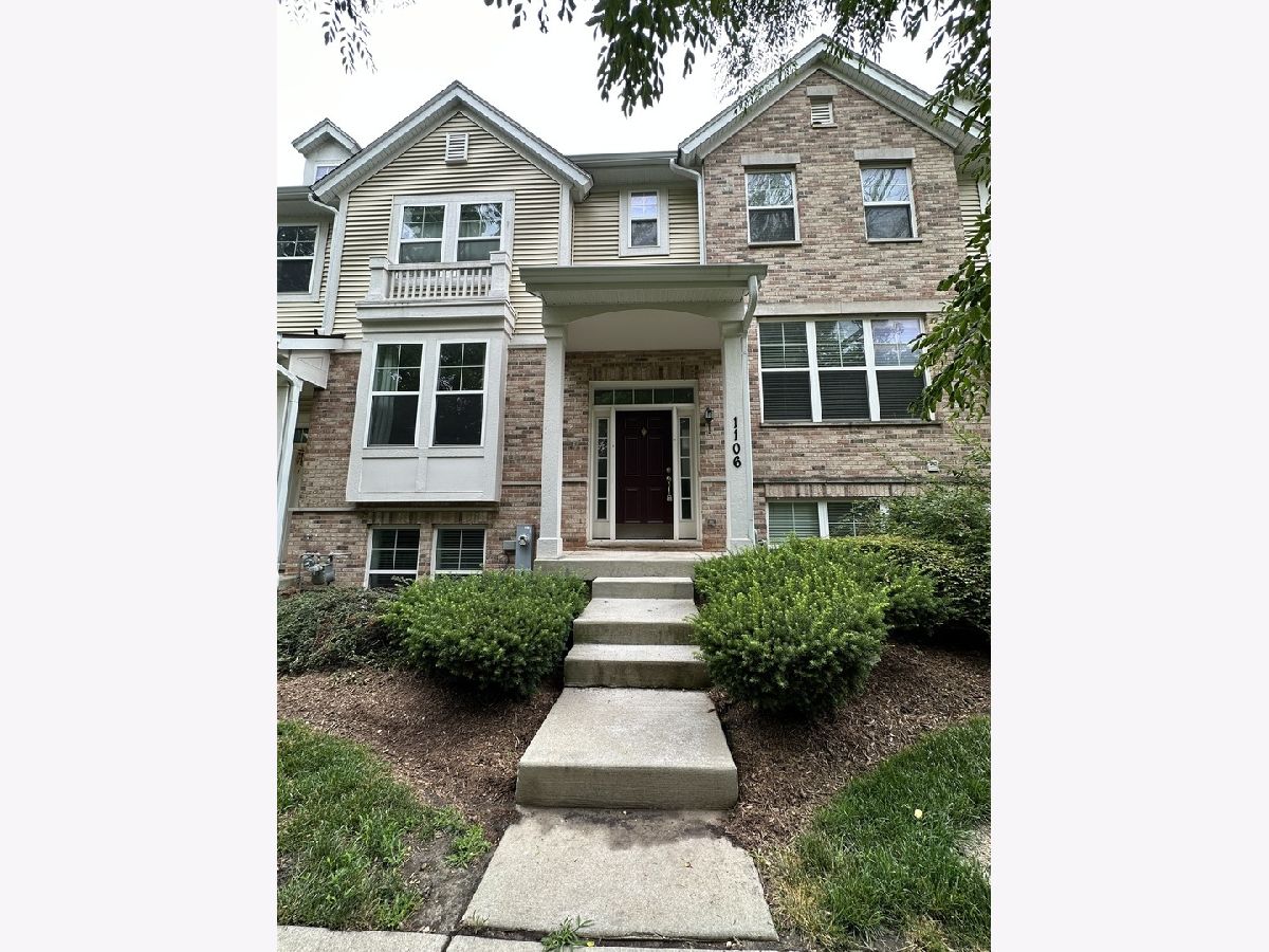 Townhomes Rented Villas Of Cambridge Streamwood Illinois, 1106 Tuscany