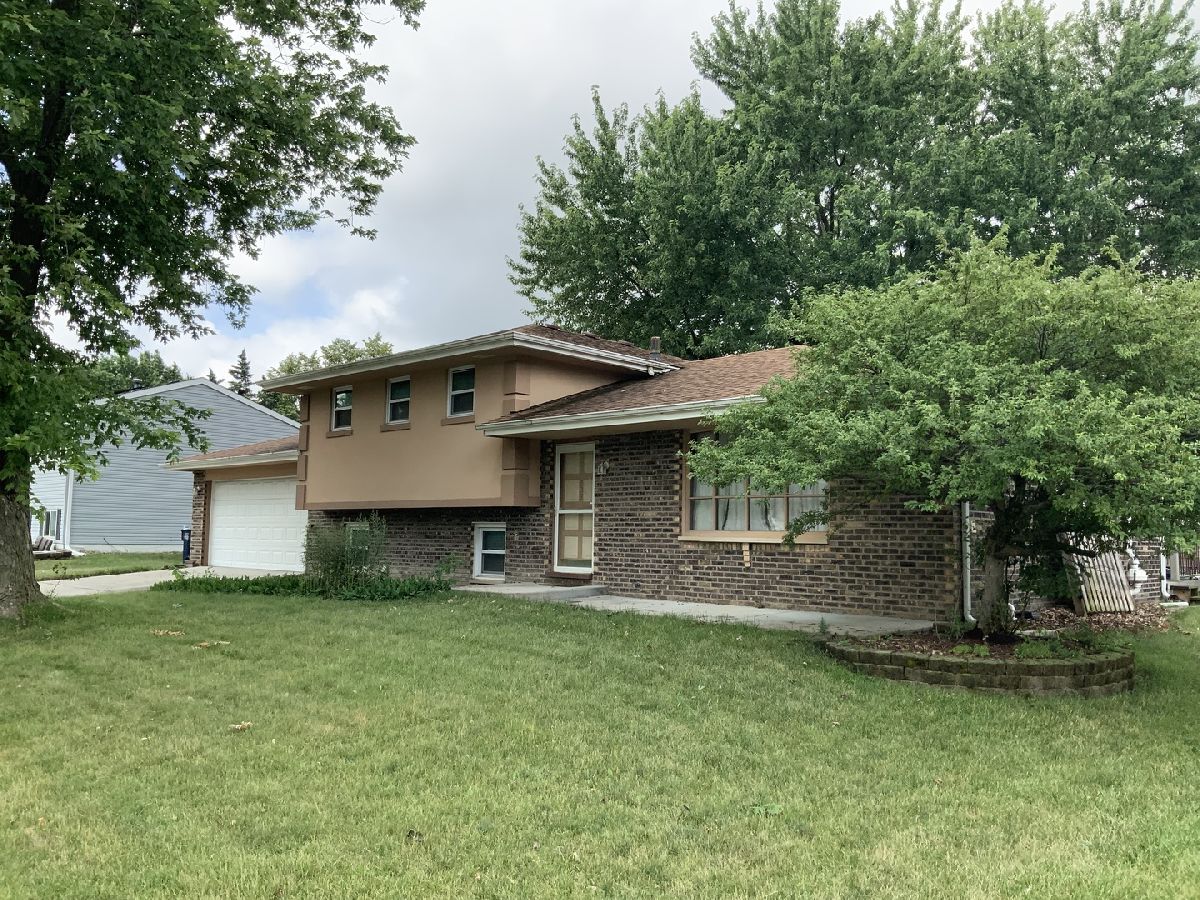 Homes & Condos & Townhomes Sold Aux Sable Minooka Illinois, 209 Shabbona