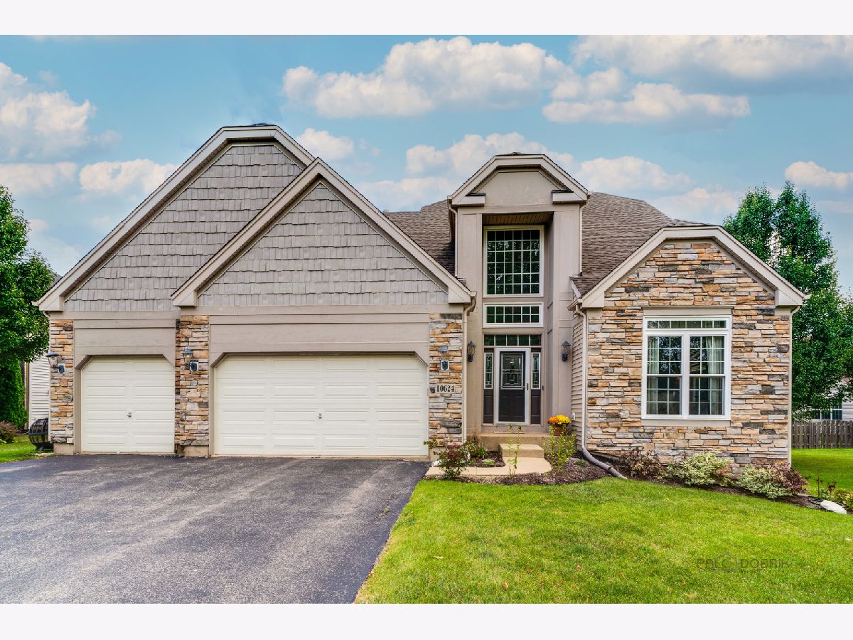 Homes Sold Georgian Place Huntley Illinois, 10624 Lone Star