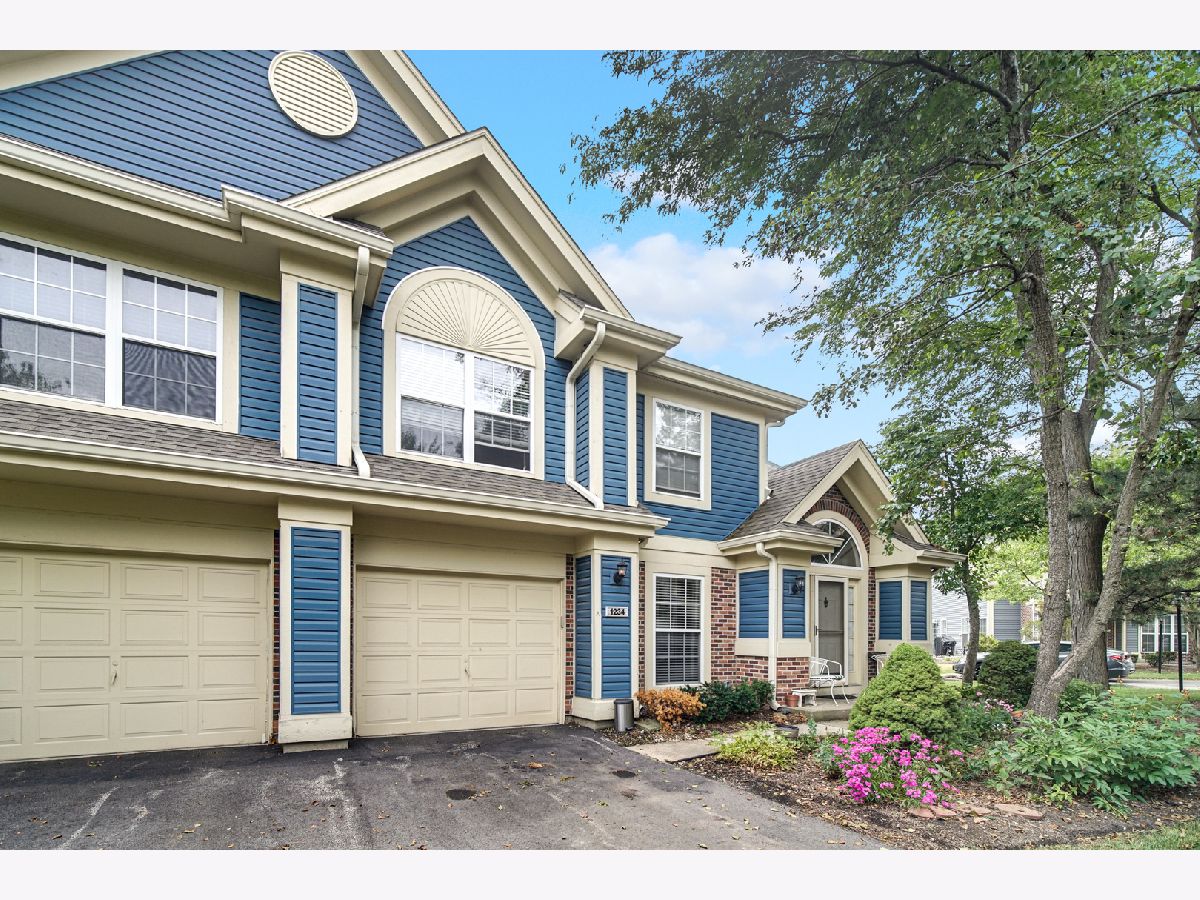 Talbots Mill Elk Grove Village IL, Townhomes & Condos & Homes For Sale