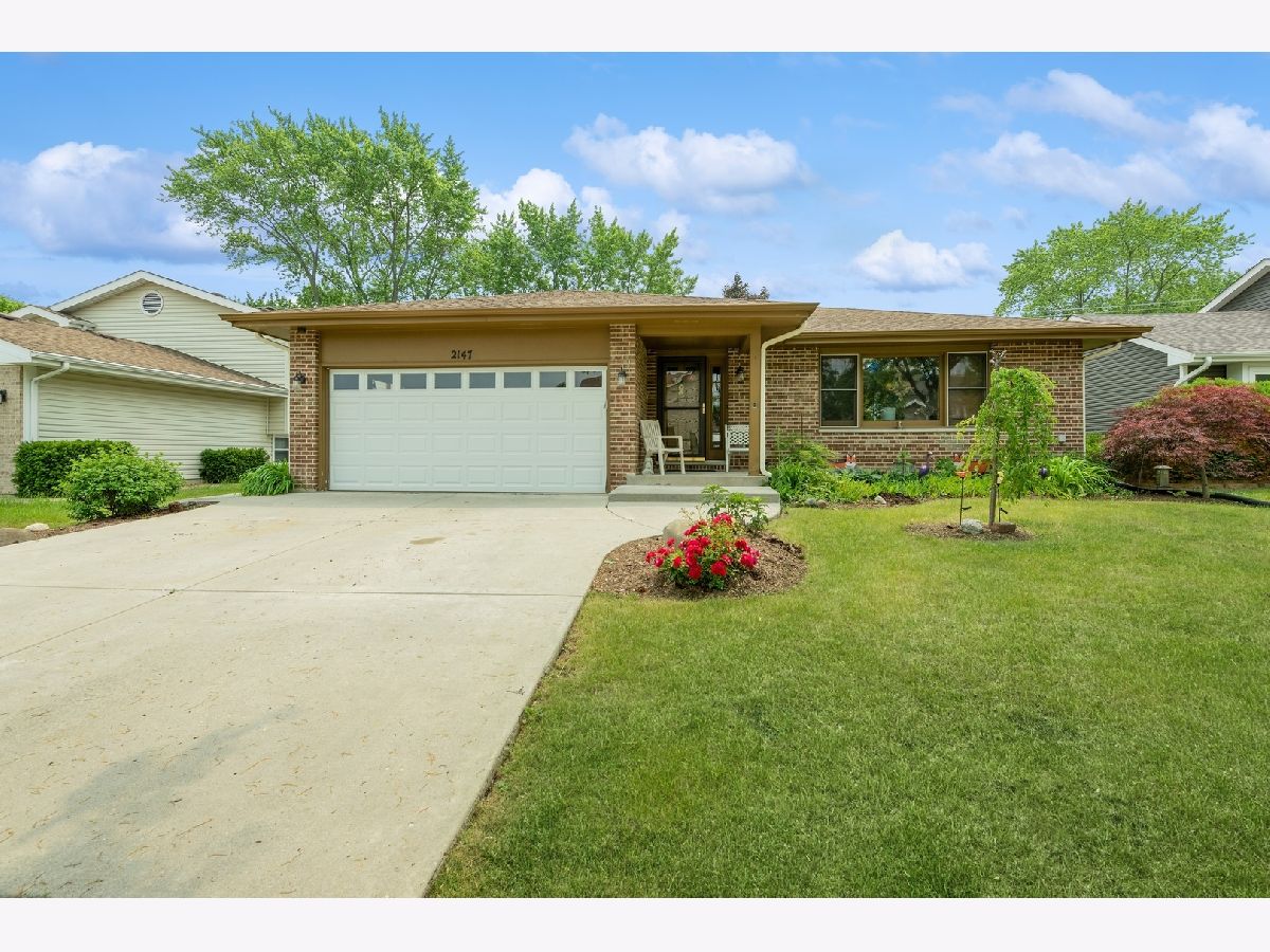 Homes Sold Oakwood Landing Hanover Park Illinois, 2147 Newport