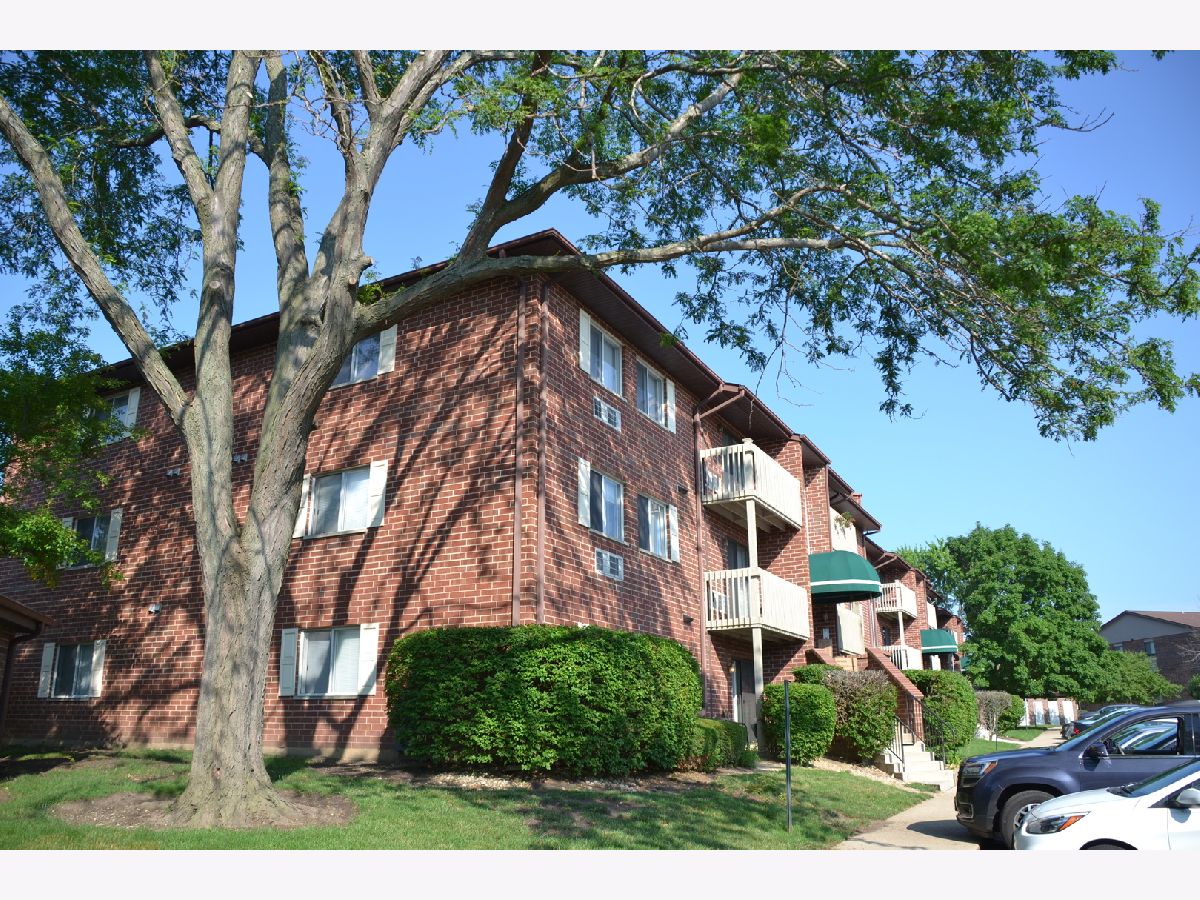 Condominiums Sold Lakewood Villas Vernon Hills Illinois, 840 Lakeside