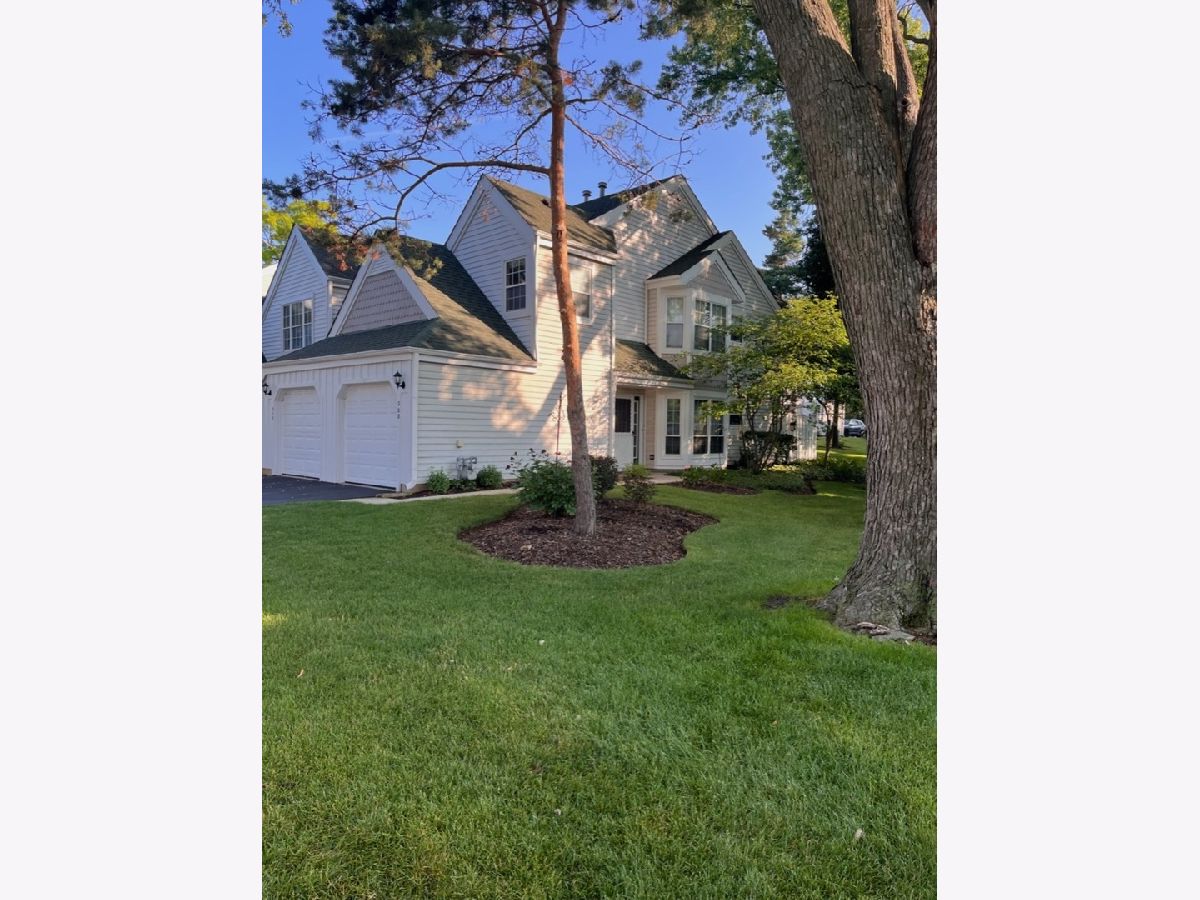 Townhomes & Condos & Homes Sold Lakepointe Wauconda Illinois, 308 Stillwater
