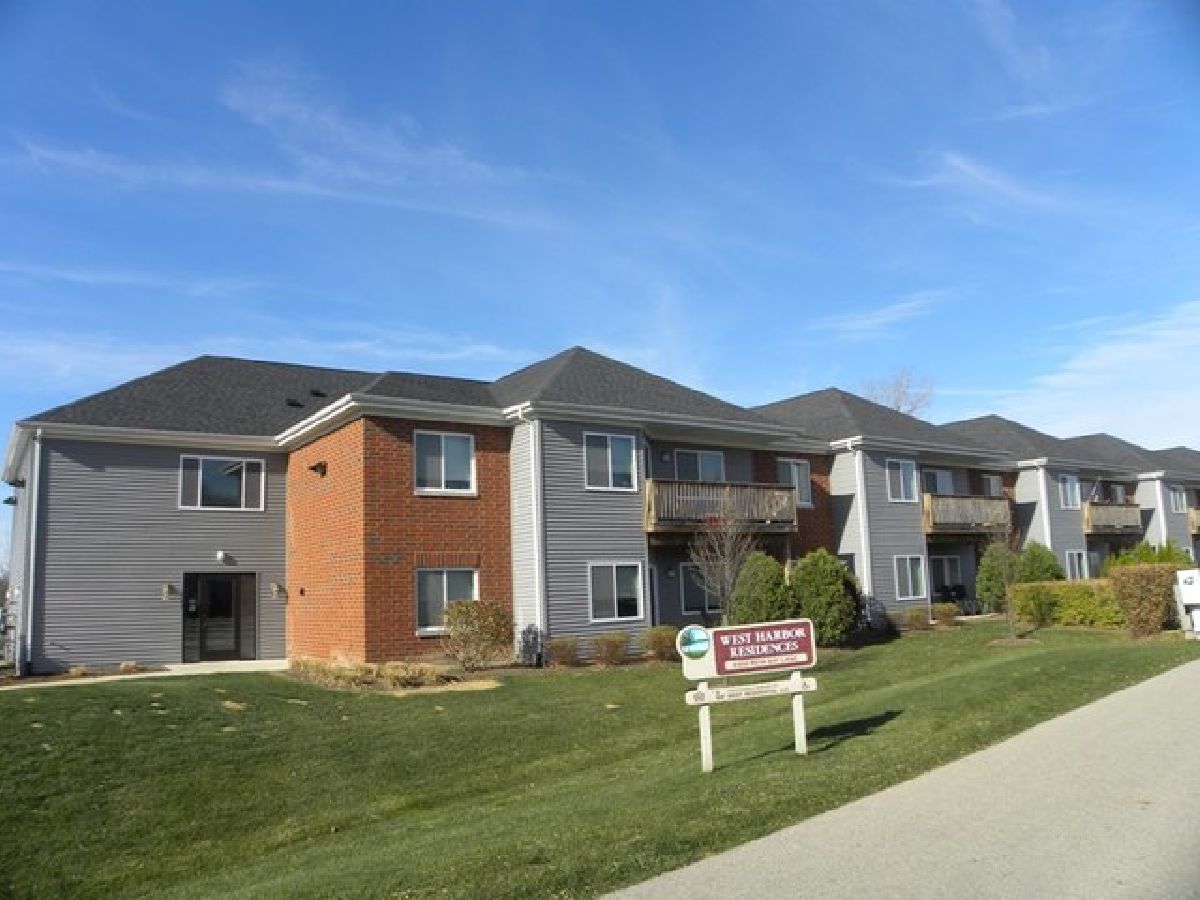 Townhomes & Condos Rented Reva Bay Fox Lake Illinois, 8300 Reva Bay