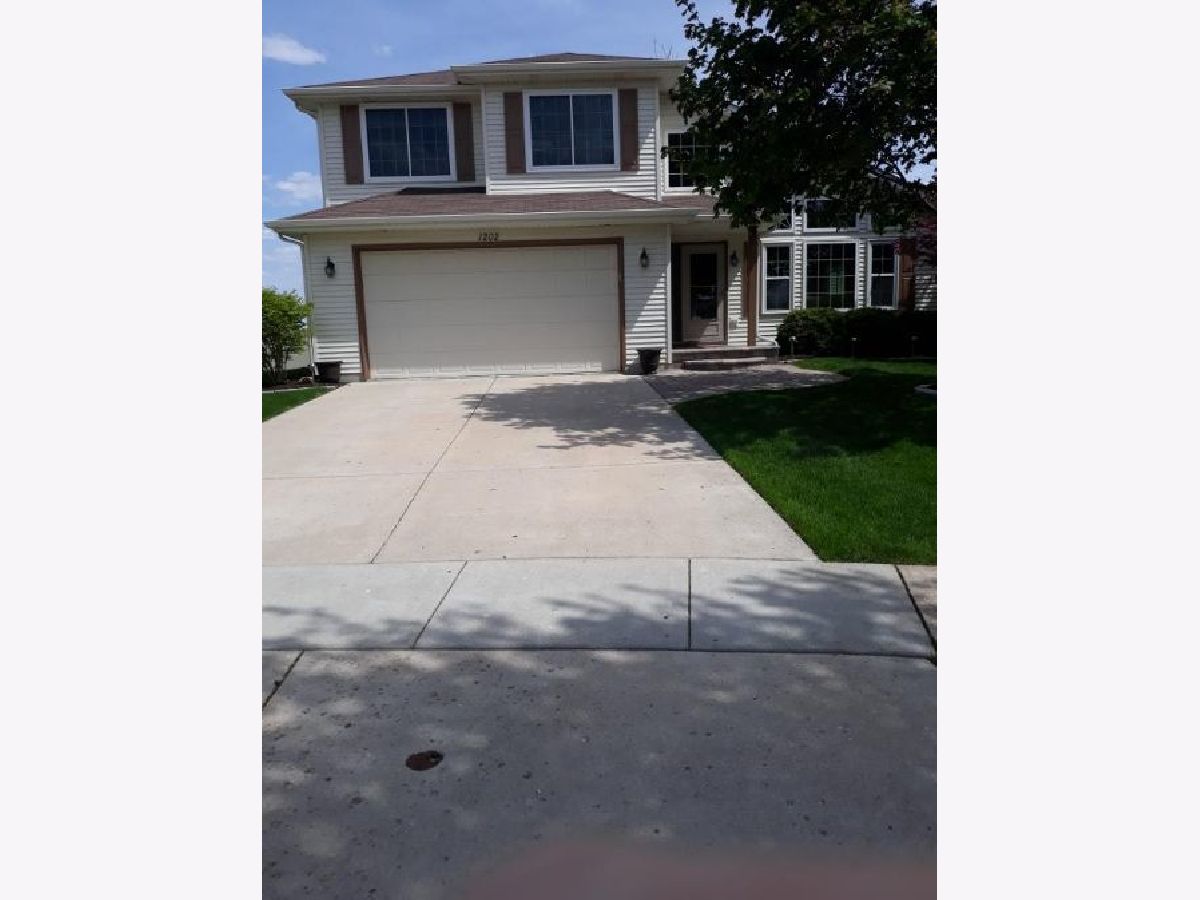 Homes Sold Fall Creek Joliet Illinois, 1202 Riverhaven