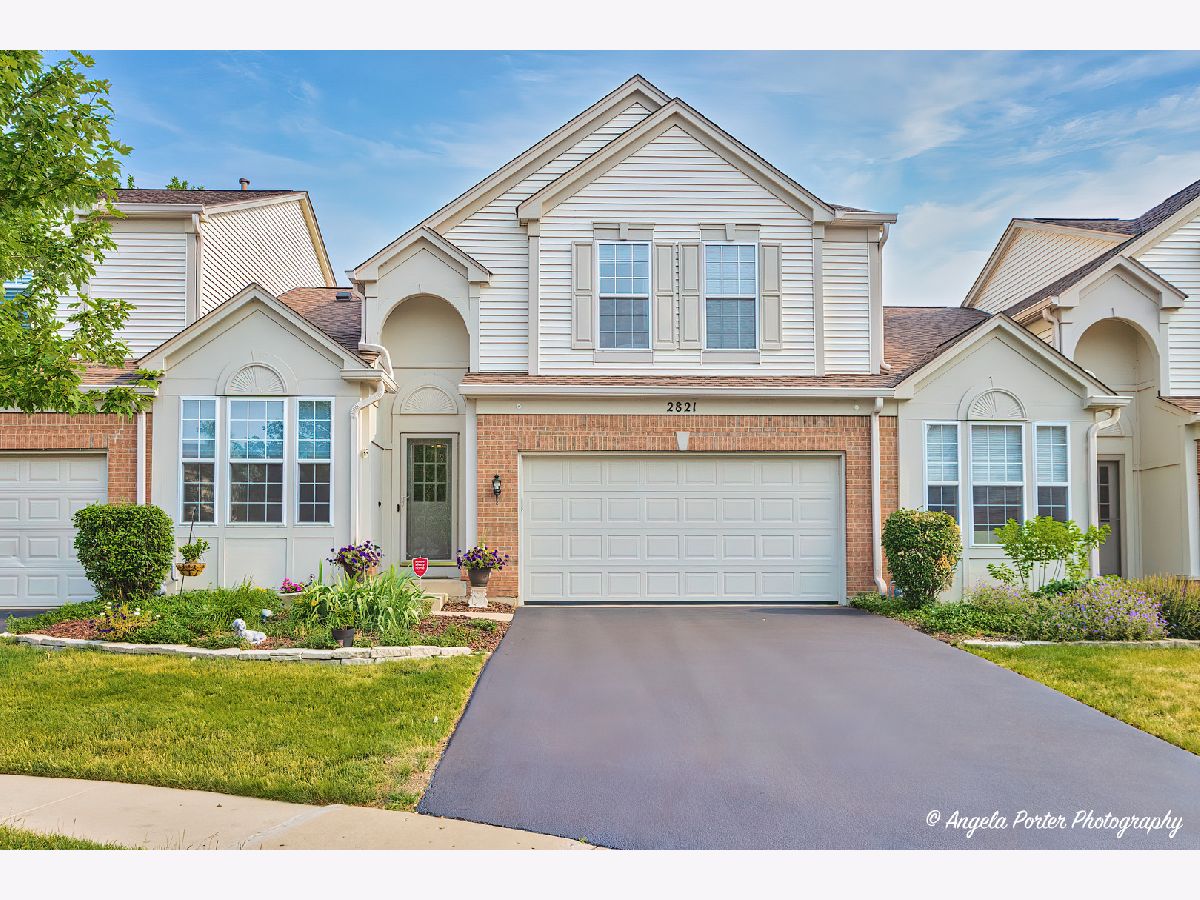 Condos & Townhomes Sold Villas At Creekside Algonquin Illinois, 2821 Waterfront