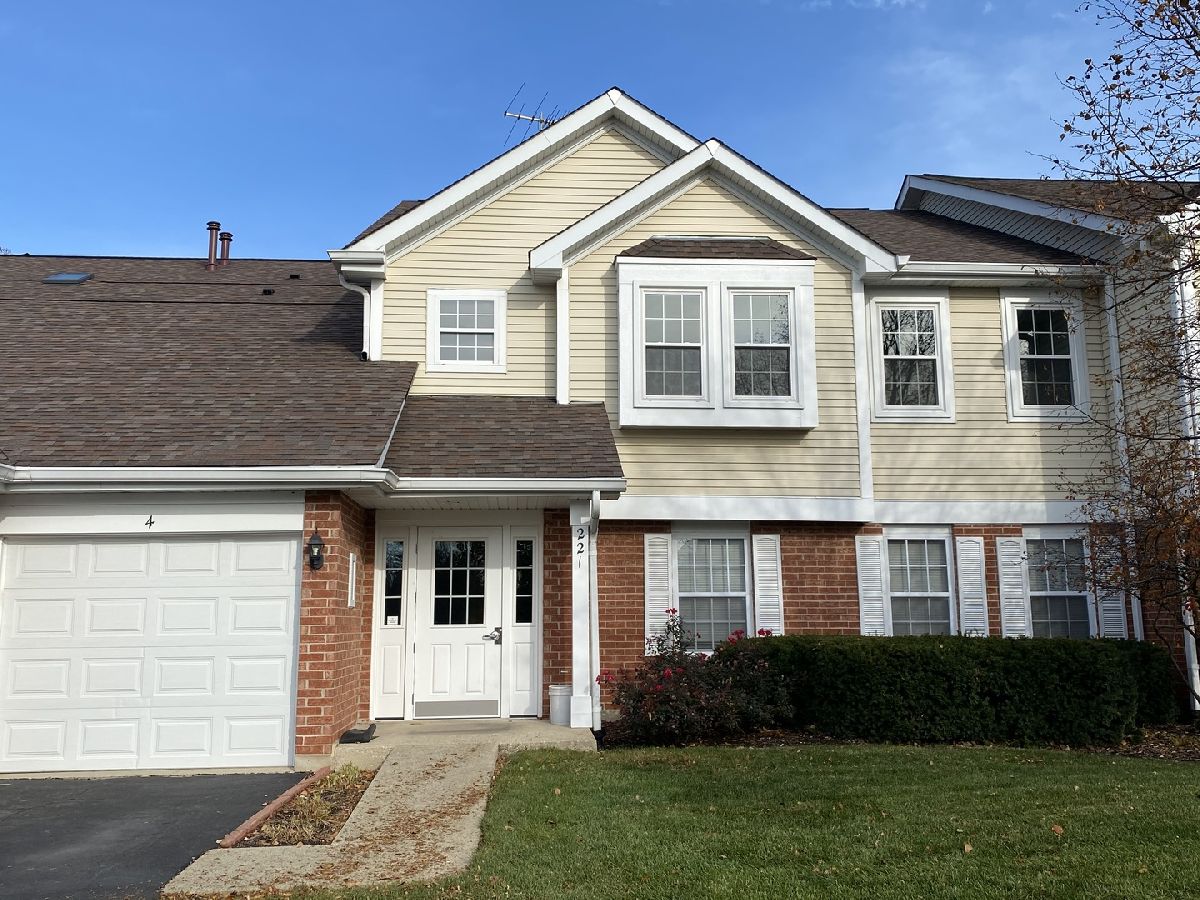 Townhomes & Condos Rented Turnberry Manor Roselle Illinois, 221 Norfolk