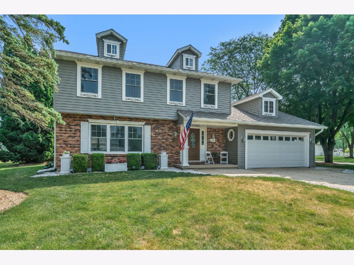 Homes & Condos & Townhomes Sold Countryside Yorkville Illinois, 322 Kendall