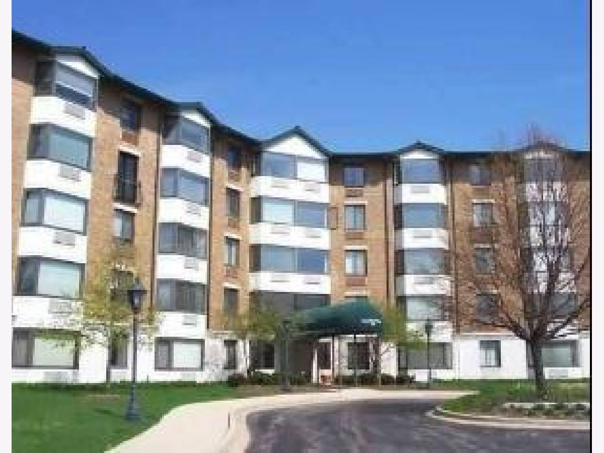 Condominiums Sold Greenbriar Place Glen Ellyn Illinois, 470 Fawell