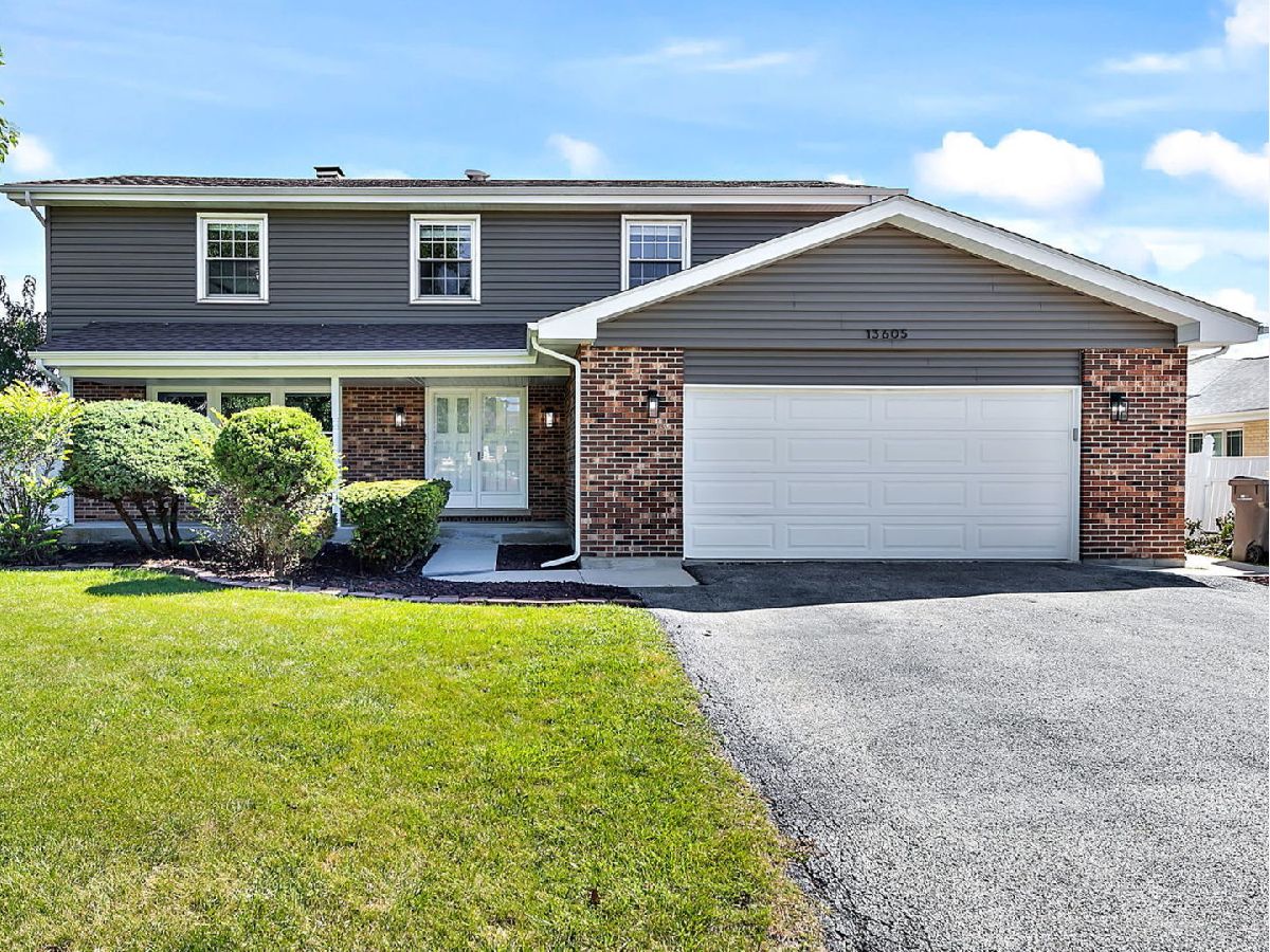 Homes Sold Brentwood Orland Park Illinois, 13605 Inverness