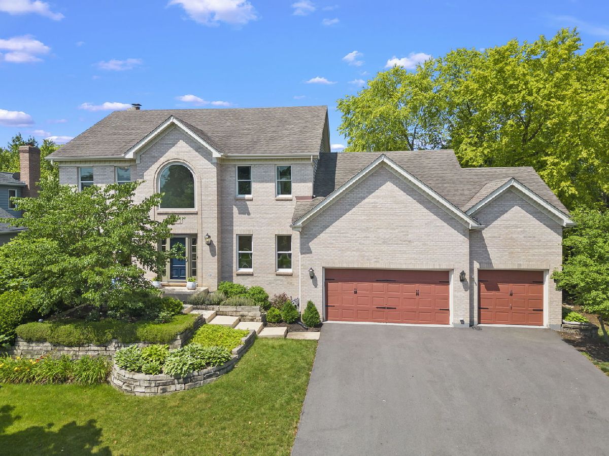 Seven Bridges Woodridge IL, Homes & Condos & Townhomes For Sale & For