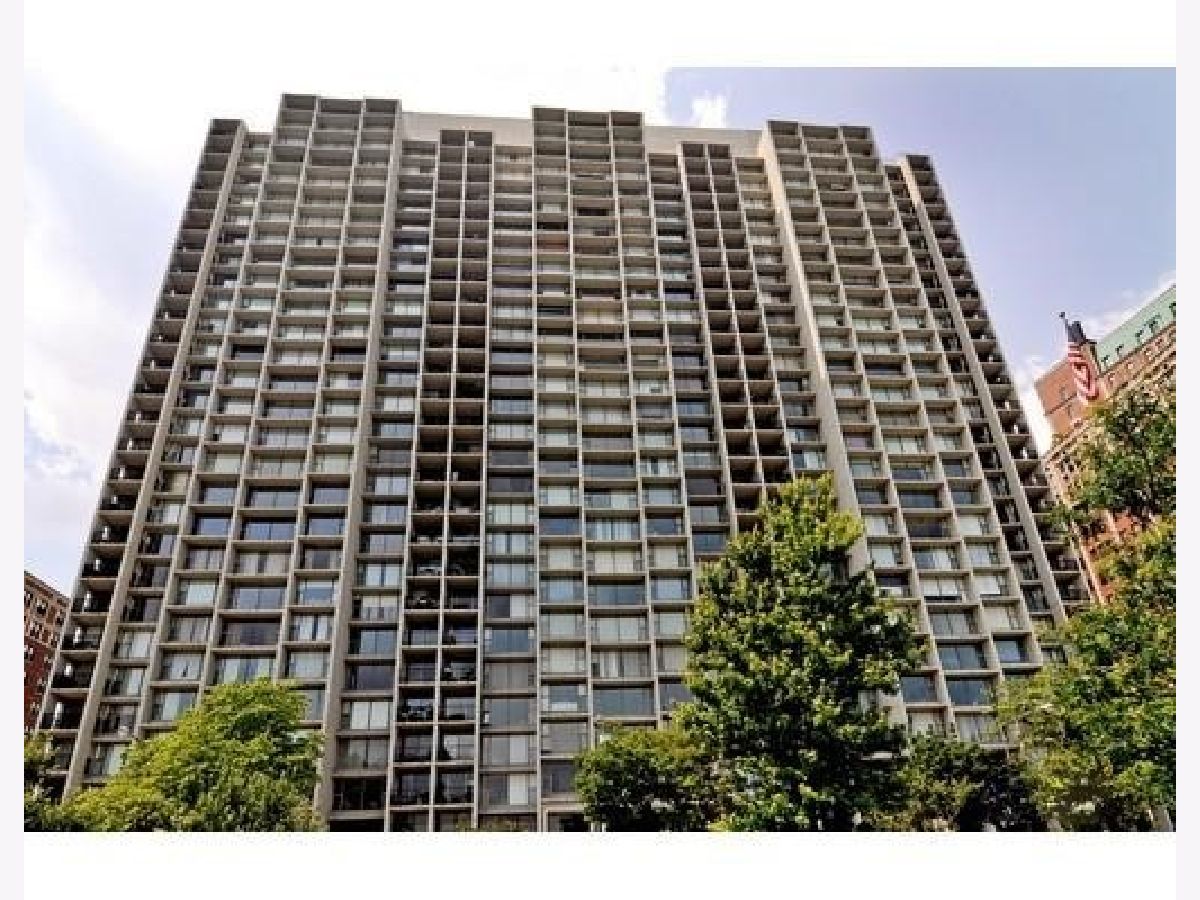 Condominiums Sold Harbor House Chicago Illinois, 3200 Lake Shore