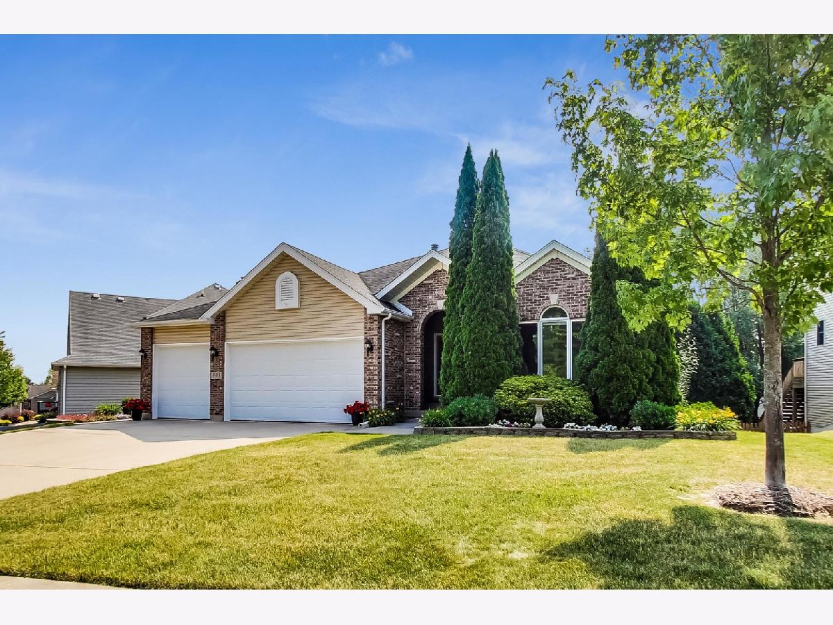 Homes Sold Doral Ridge Estates Marengo Illinois, 803 Doral
