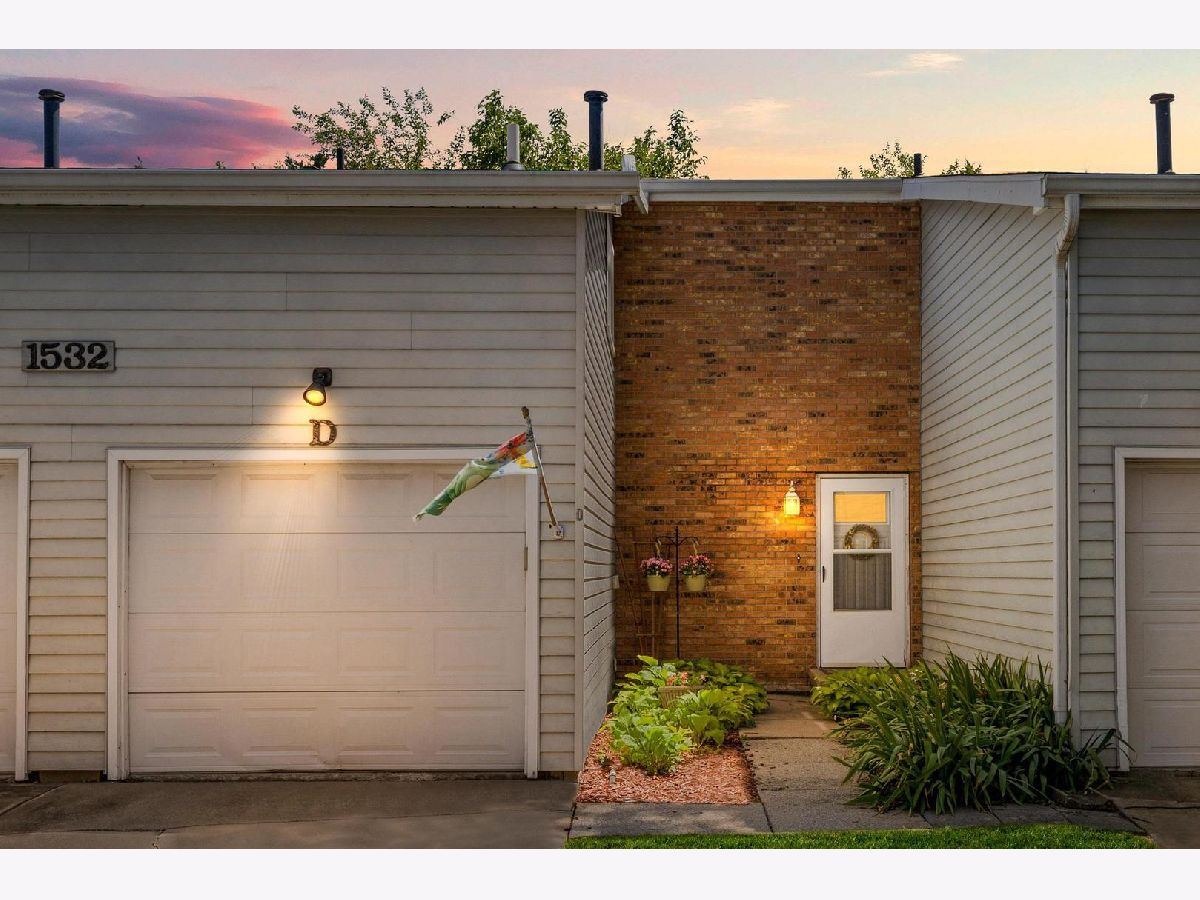 Condos & Townhomes Sold Landmark Normal Illinois, 1532 Hunt