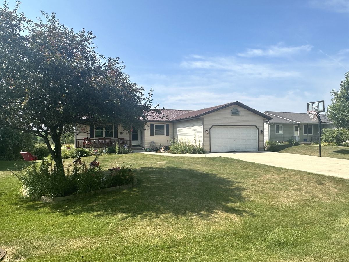  Sold Cedarville Illinois, 435 Sunnyside