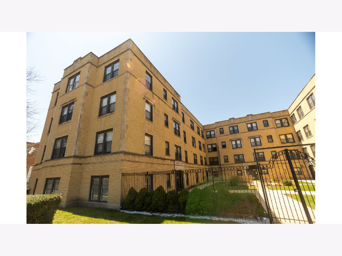 Condominiums Sold Avers Court Chicago Illinois, 5150 Avers