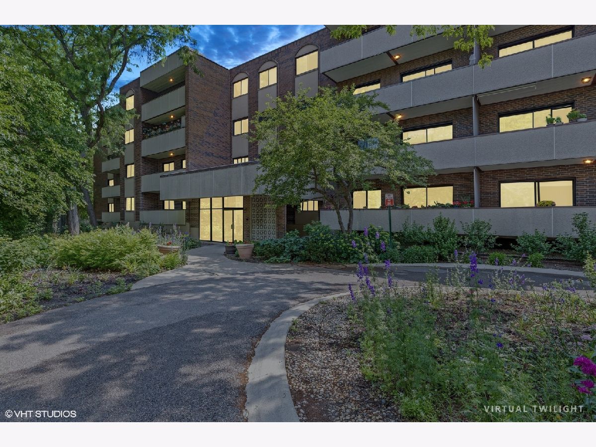 Condominiums Sold Gross Point Towers Skokie Illinois, 9244 Gross Point