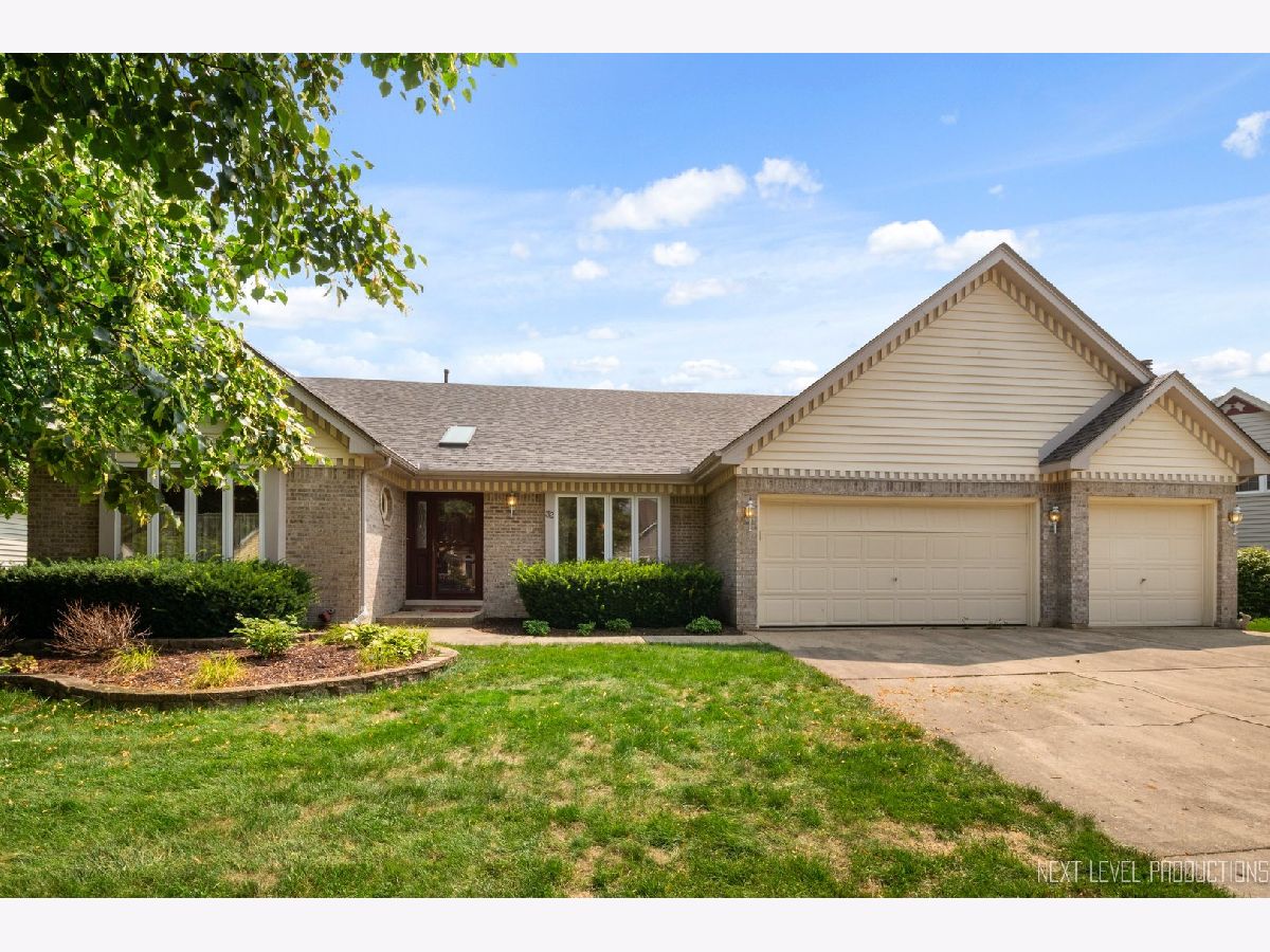 Homes Sold Herren's Run Oswego Illinois, 32 Robert