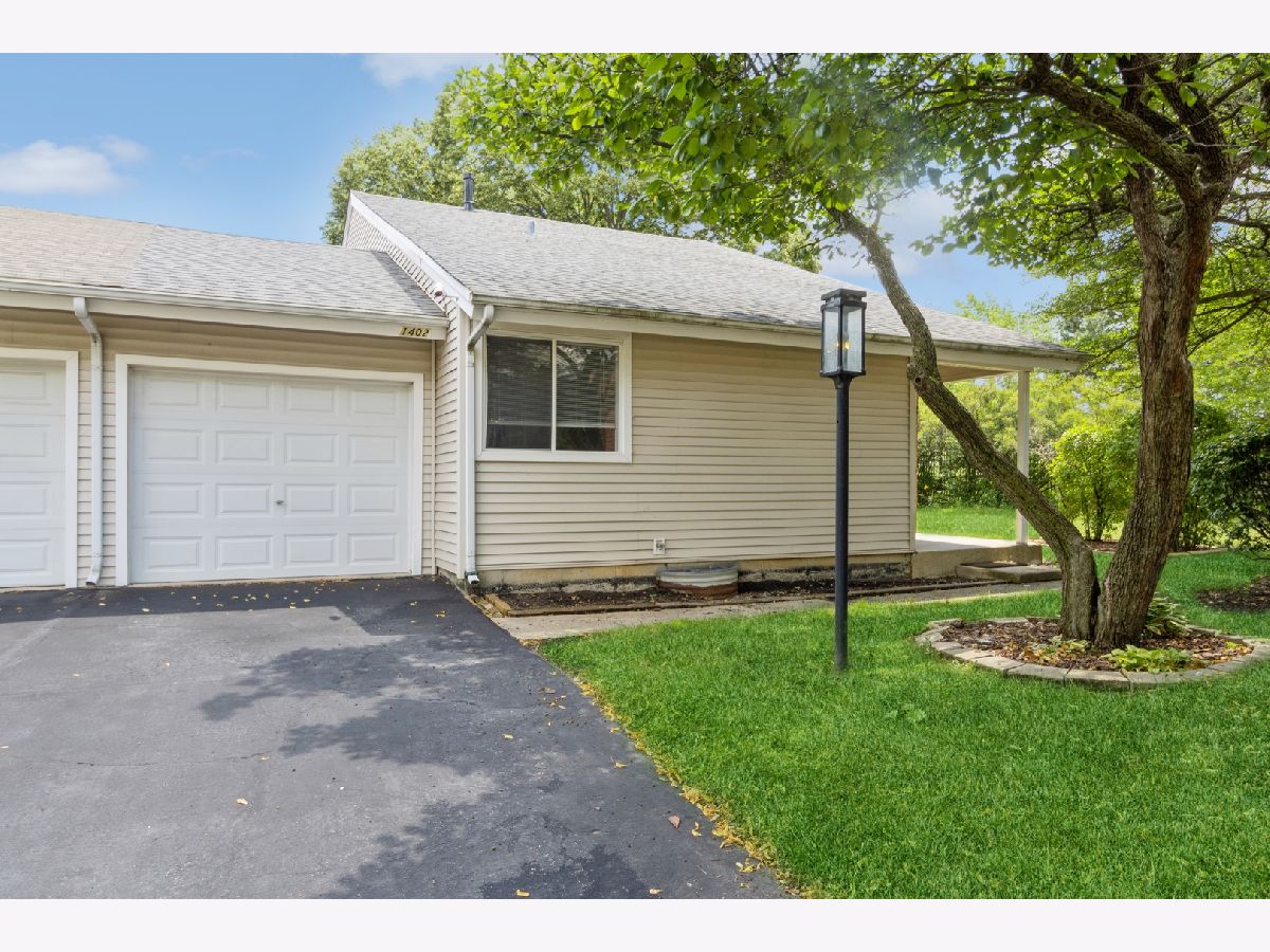 Townhomes & Condos Sold Hidden Creek Palatine Illinois, 1402 Whispering Springs
