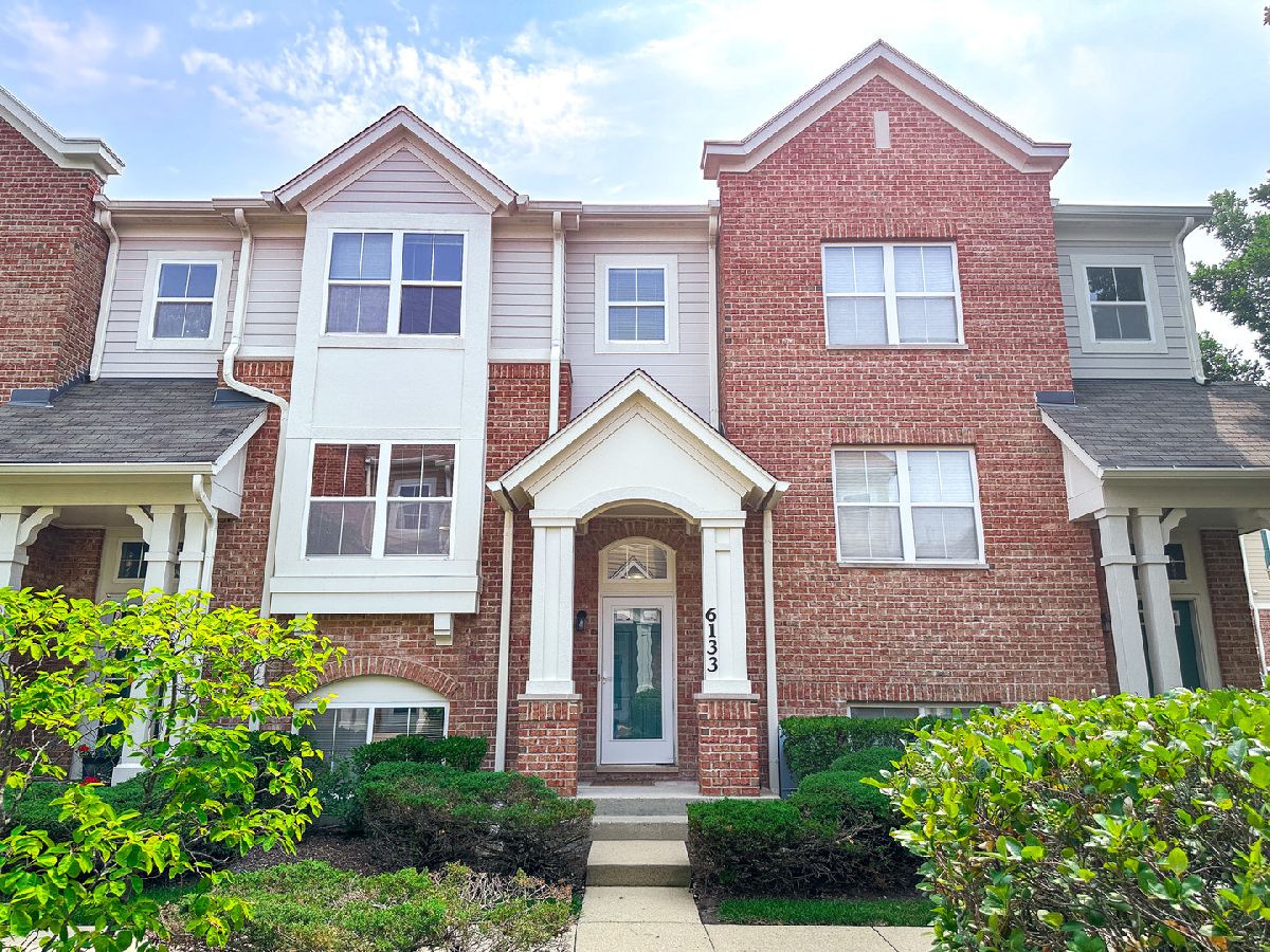 Townhomes & Condos Sold Trafalgar Square Morton Grove Illinois, 6133 Mayfair