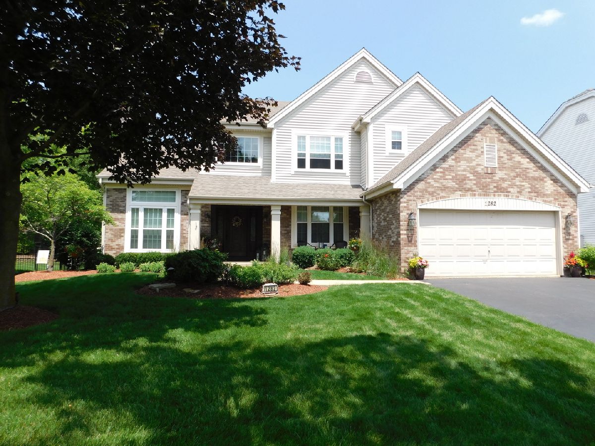 Homes Sold Hunters Creek Lake Zurich Illinois, 1282 William
