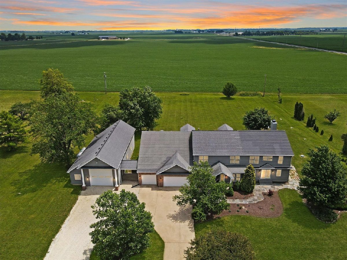 Homes Sold Thorobred Acres Champaign Illinois, 2106 Laurel Park