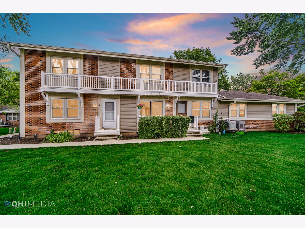 Townhomes & Condos Sold Country Fours Bloomingdale Illinois, 310 Milton