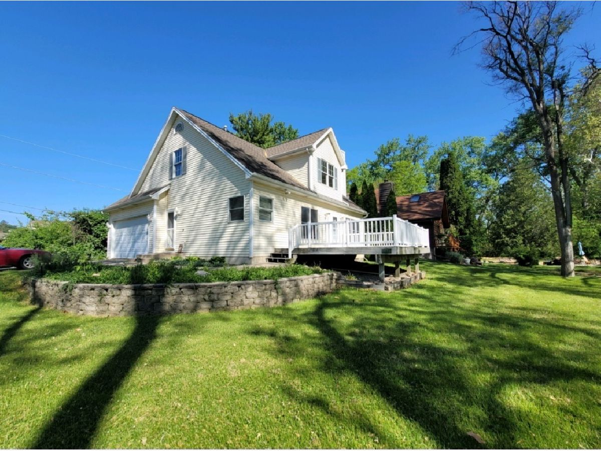 Homes Sold Fox River View Algonquin Illinois, 1124 Fox River