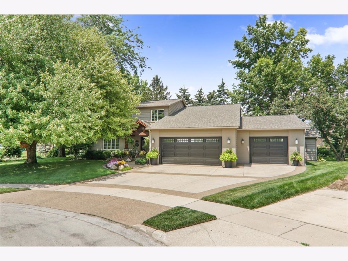 Homes & Condos & Townhomes Sold Brookridge Bloomington Illinois, 6 Oxford