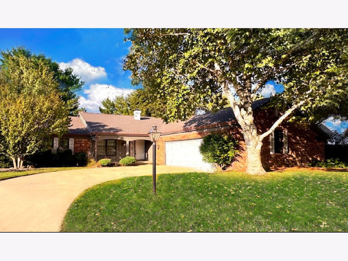 Homes & Condos & Townhomes Sold Cherry Hills Champaign Illinois, 2504 Applewood
