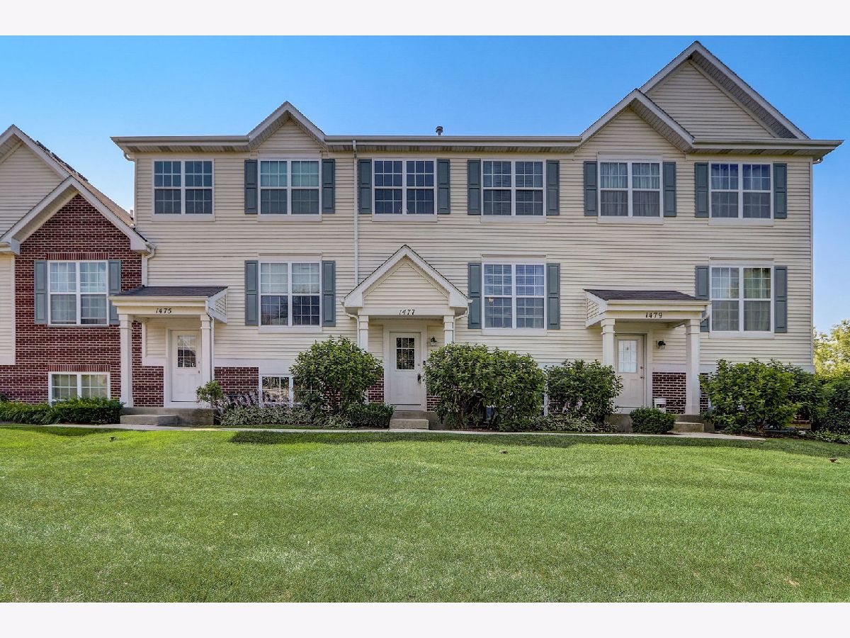 Townhomes & Condos Sold Heron Bay Round Lake Illinois, 1477 Sedgewood