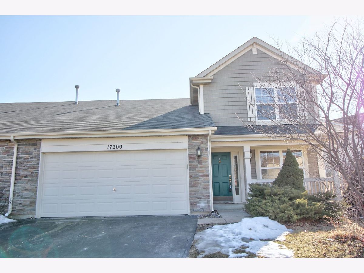Townhomes & Homes Rented Cambridge Crest Crest Hill Illinois, 17200 Dundee