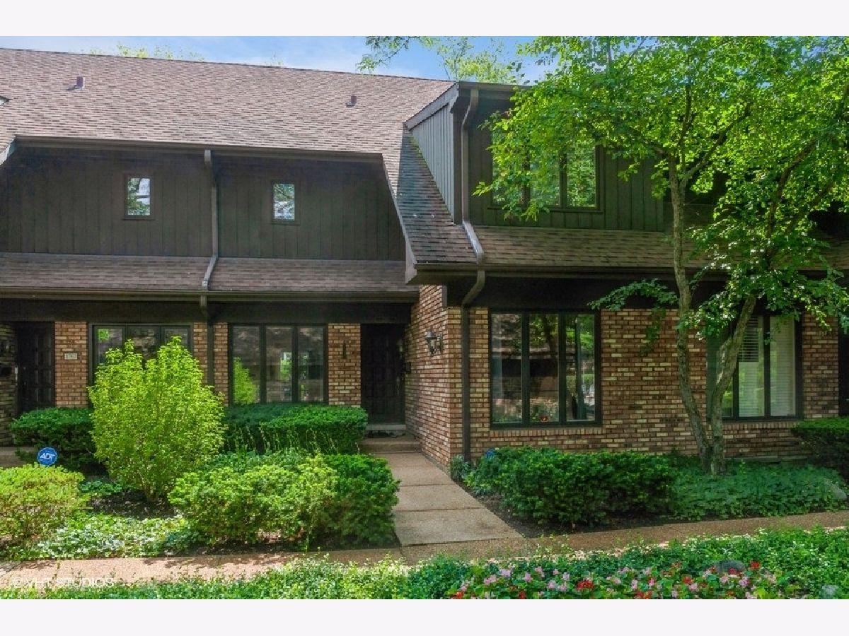 Mission Hills Northbrook IL, Condos & Townhomes & Homes For Sale & For