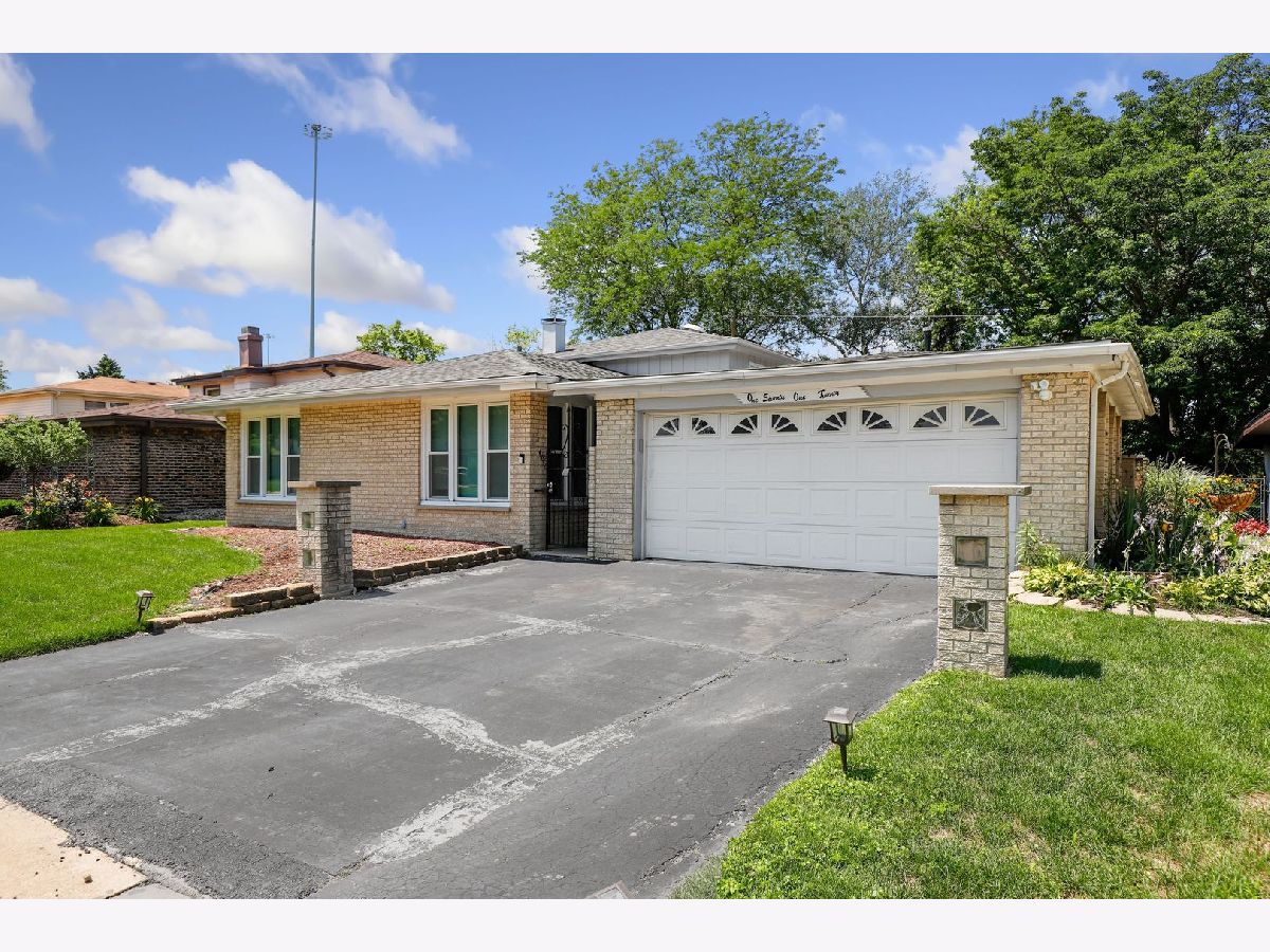 Homes Sold Huguelets South Holland Illinois, 17120 Cornell