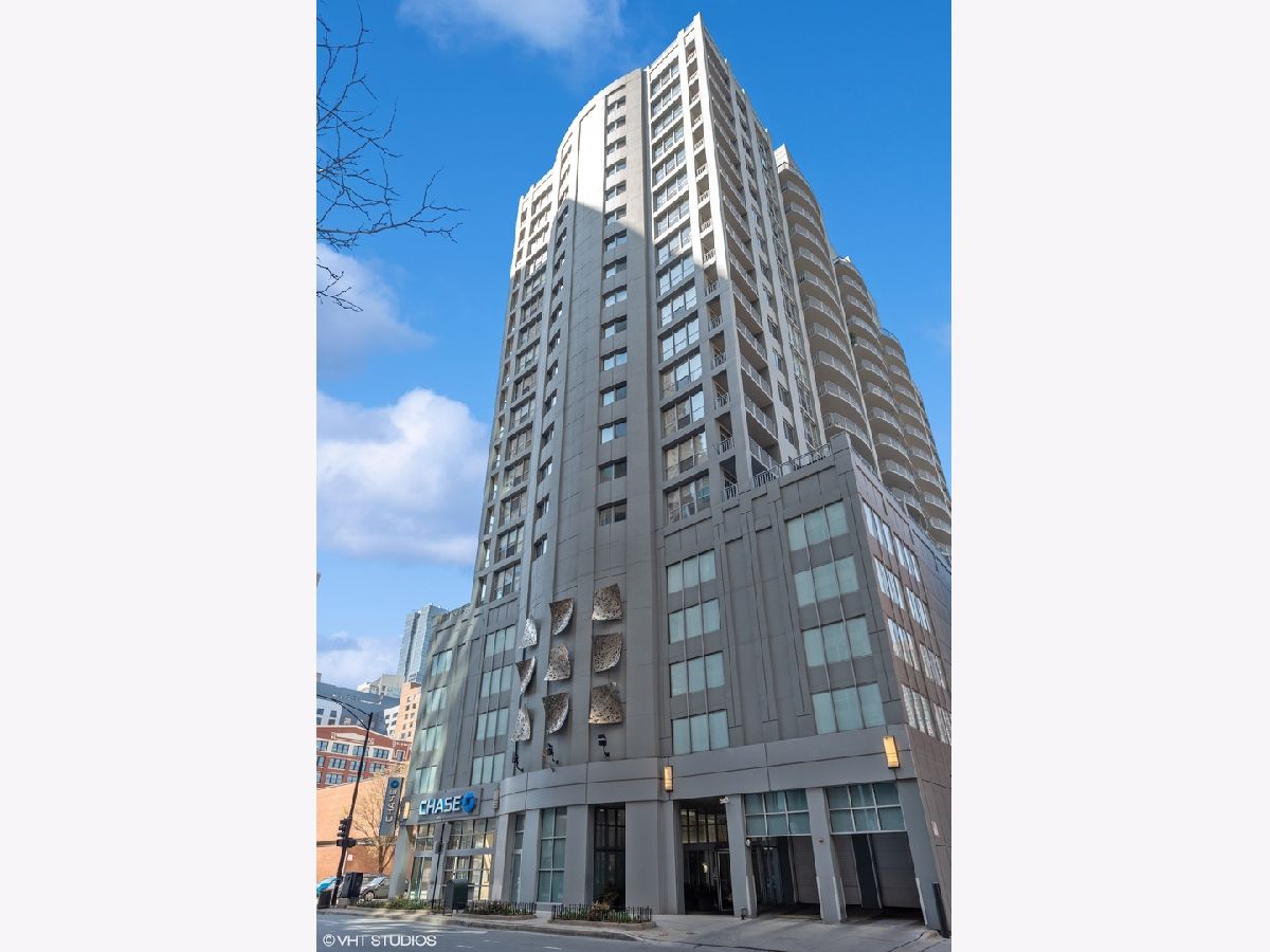 Condominiums Sold Farallon Chicago Illinois, 600 Dearborn