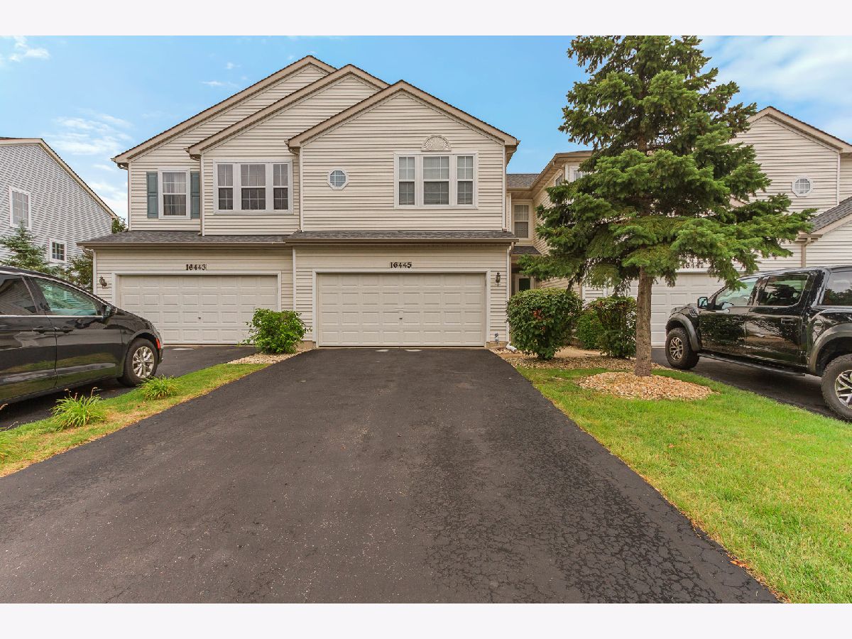 Townhomes & Condos & Homes Sold Victoria Crossing Lockport Illinois, 16445 Newcastle