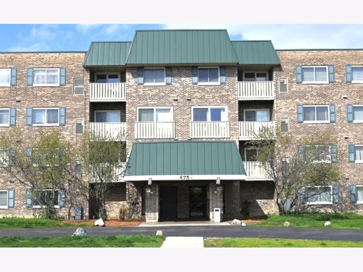 Condominiums Rented 12 Oaks Elk Grove Village Illinois, 675 Grove