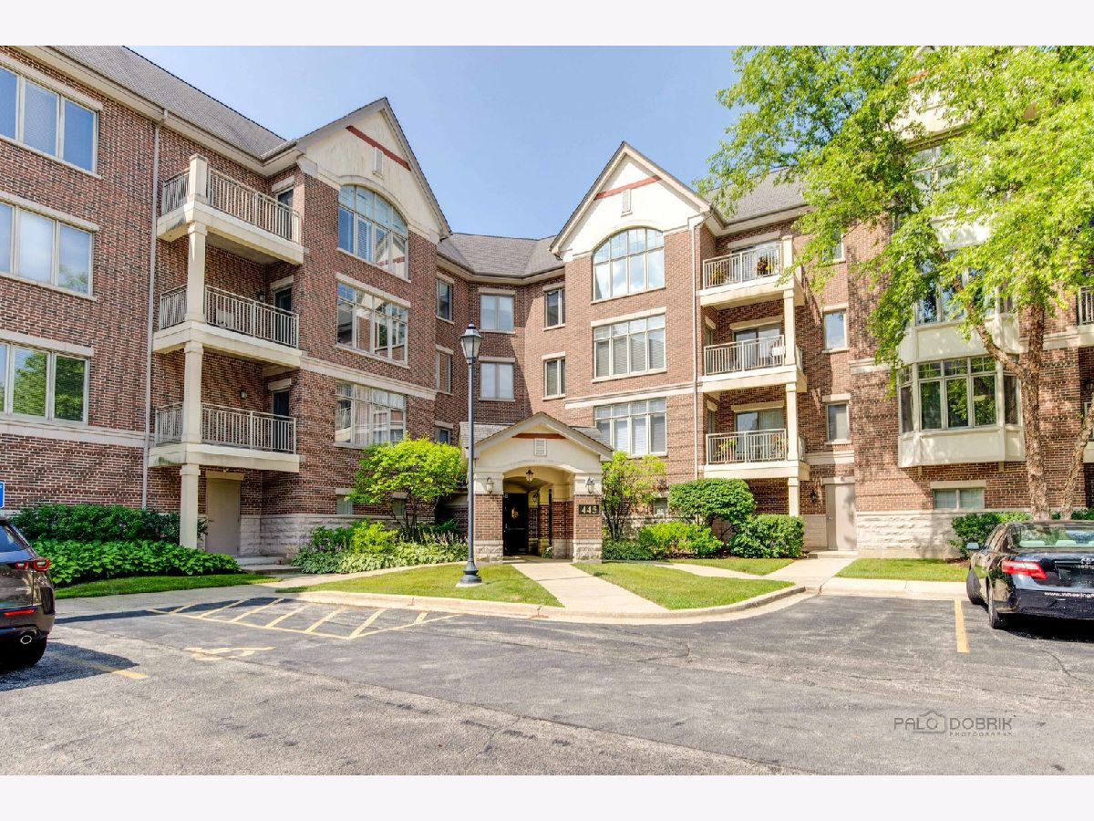 Condominiums Sold Village Green Lincolnshire Illinois, 445 Village Green