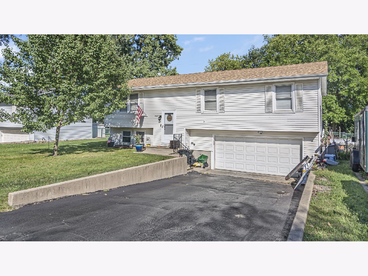 Homes Sold Horatio Gardens Prairie View Illinois, 20677 Raphael