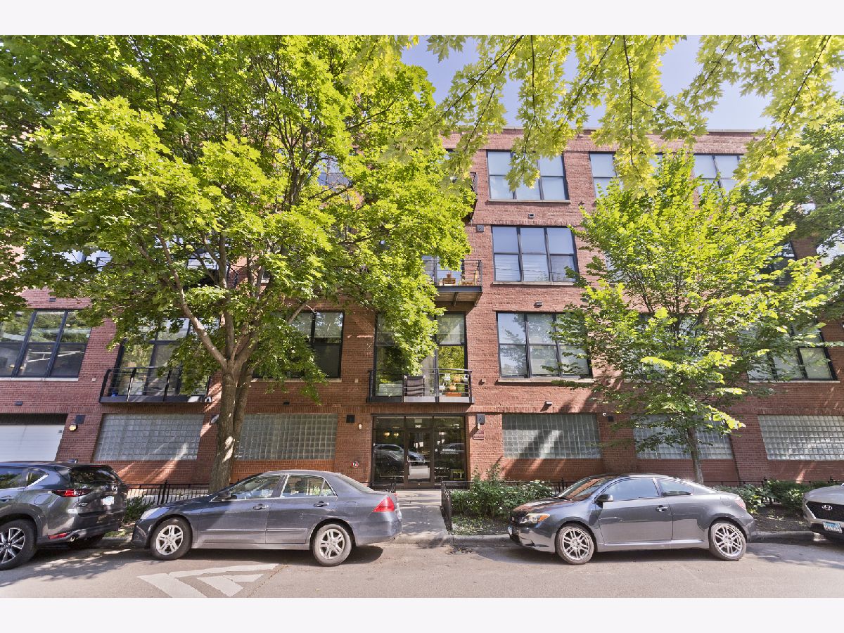 Condominiums Rented Pinnacle Lofts Chicago Illinois, 2210 Wabansia