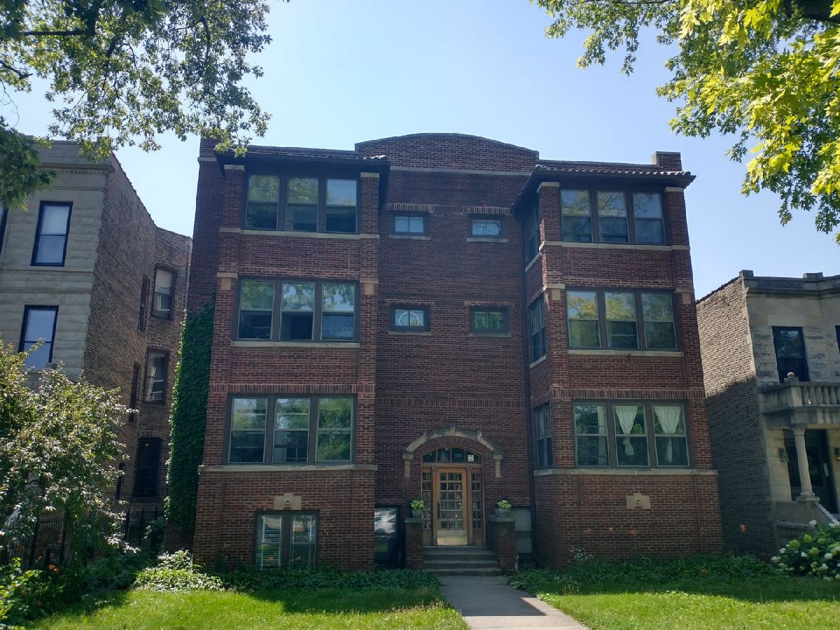 Homes & Condos & Townhomes Rented Logan Boulevard Chicago Illinois, 2909 Logan
