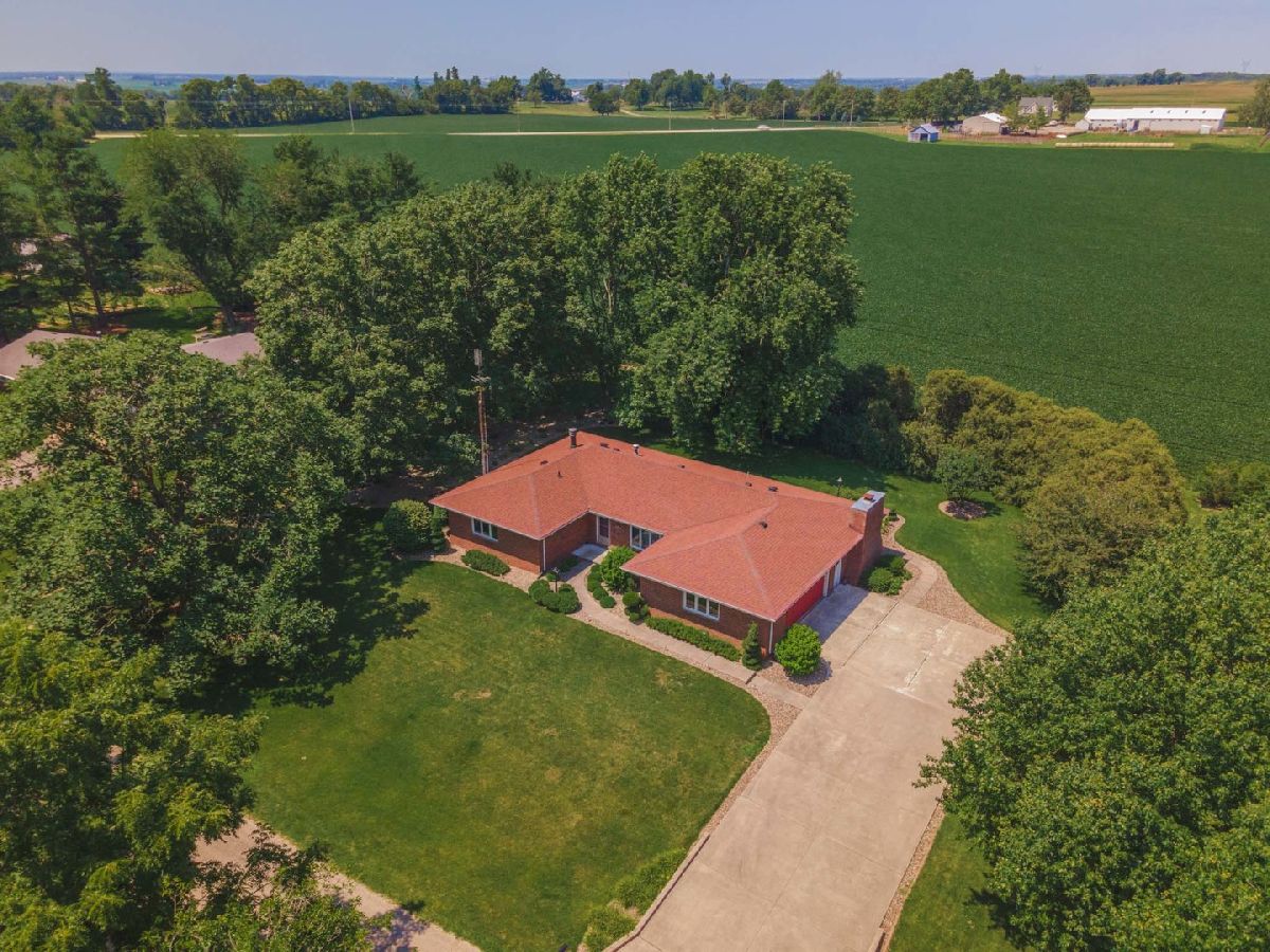 Homes Sold Terrace Lawn Bloomington Illinois, 9682 Starlite