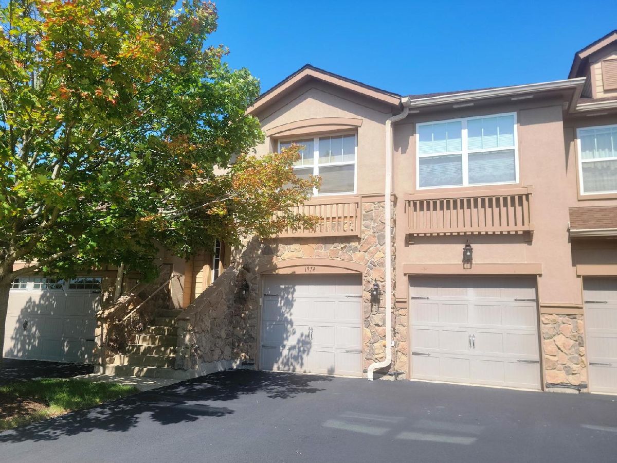 Townhomes Sold Bayhill Vernon Hills Illinois, 1974 Crenshaw
