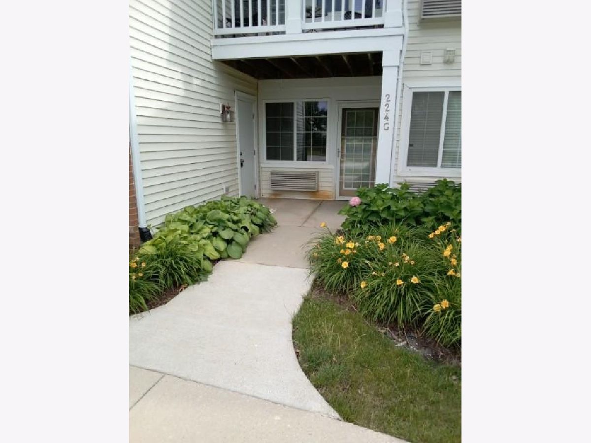 Bristol Bay Yorkville IL, Condos & Townhomes & Homes For Sale & For