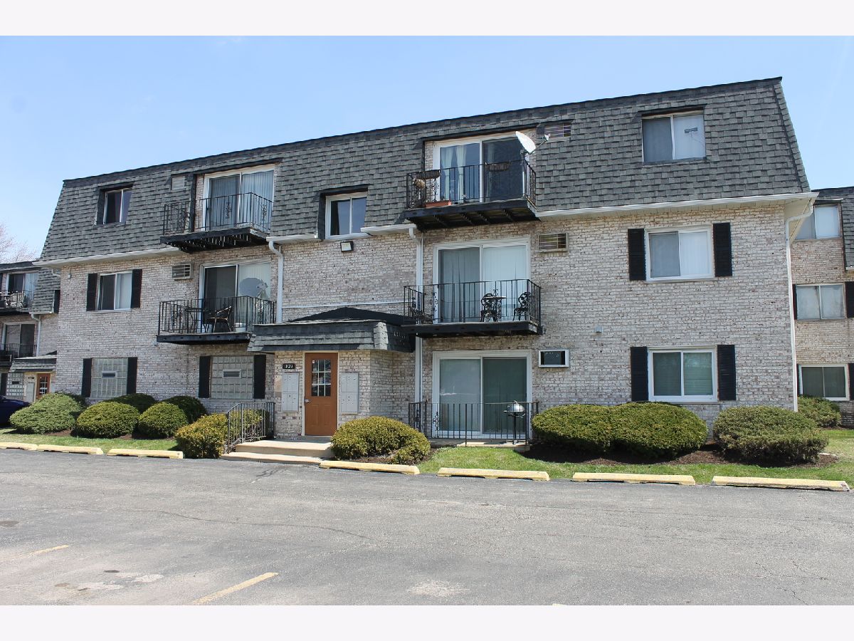 Condominiums Sold Baldwin Court Palatine Illinois, 1307 Baldwin