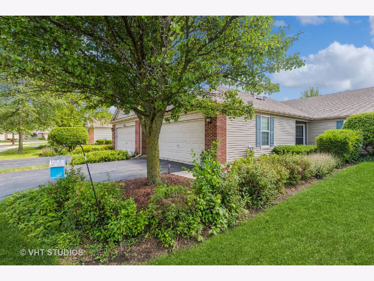 Condos & Townhomes Sold Bradford Place Clubs Round Lake Illinois, 618 Essington