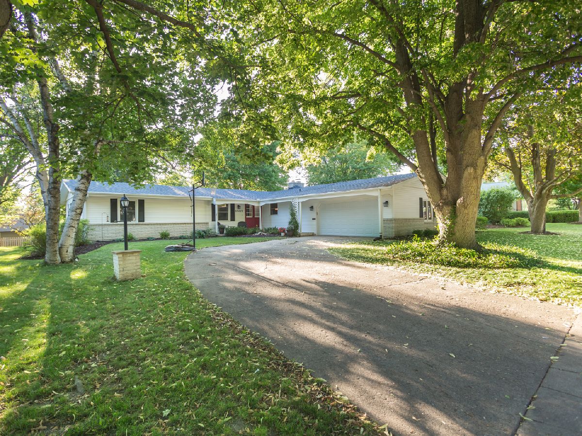 Homes Sold Hillcrest Dekalb Illinois, 1527 Mayflower