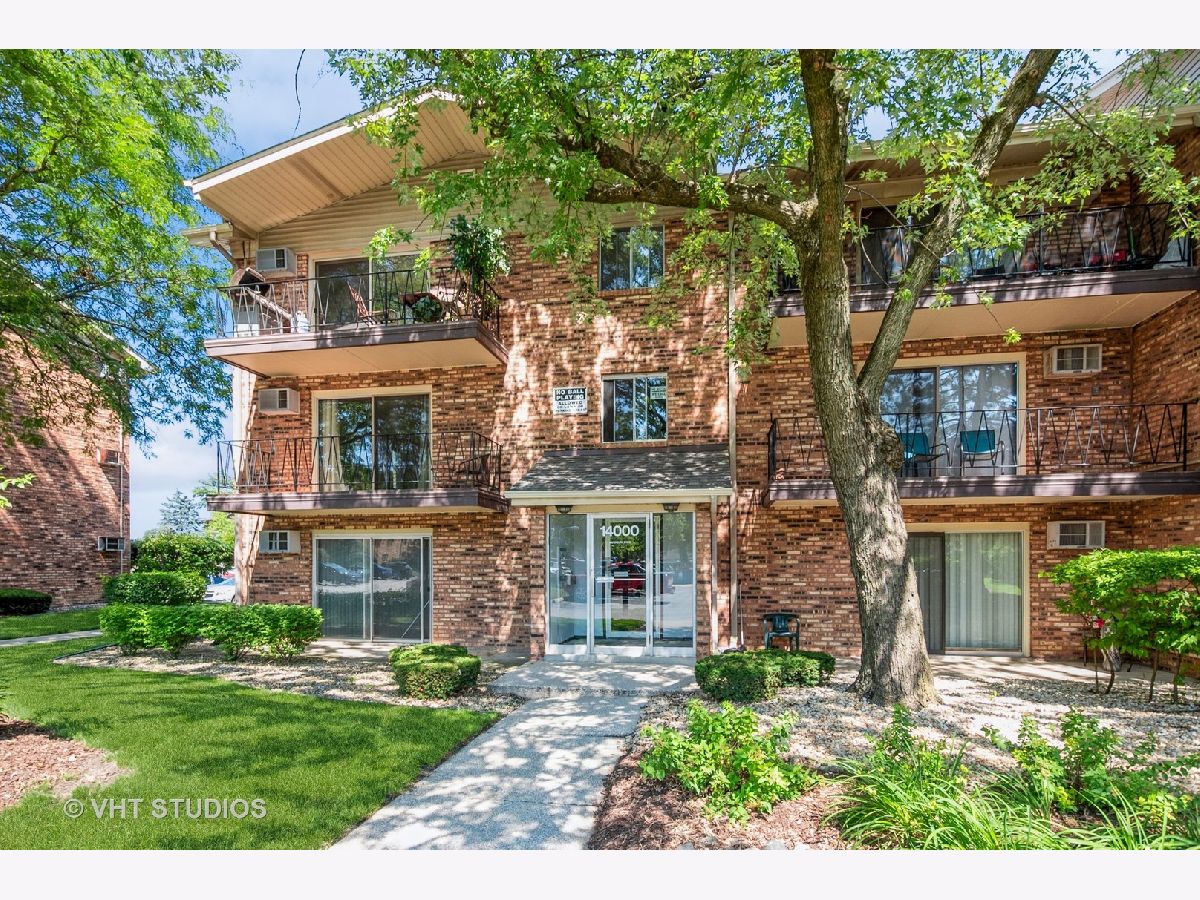 Condominiums Sold Waterbury Crestwood Illinois, 14000 Waterbury