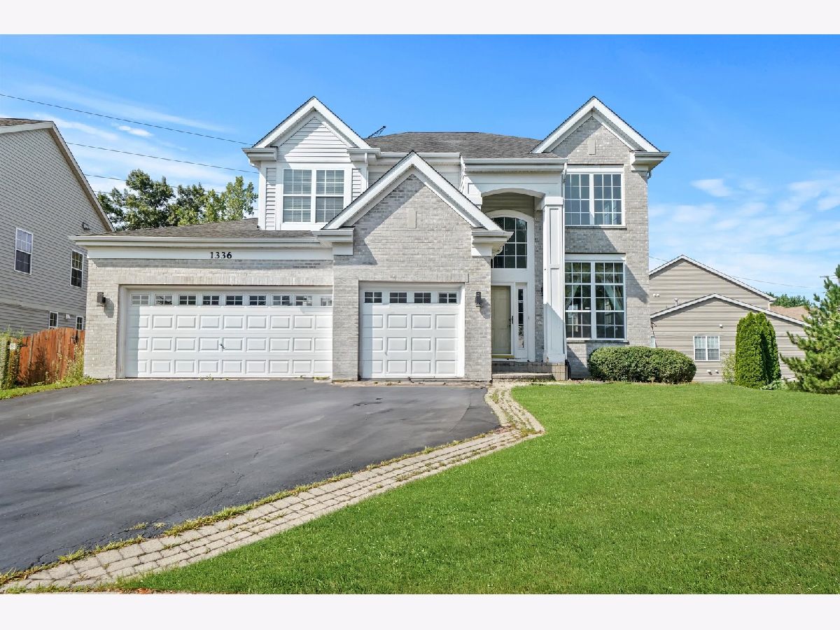 Homes Sold Prestonfield West Chicago Illinois, 1336 Snowberry